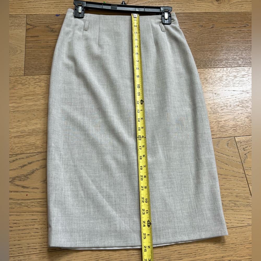 Amanda & Chelsea Light Gray Pencil Skirt